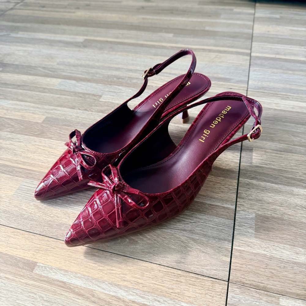 Madden Girl VOGUE red crocodile kitten heel pumps, women’s size 6